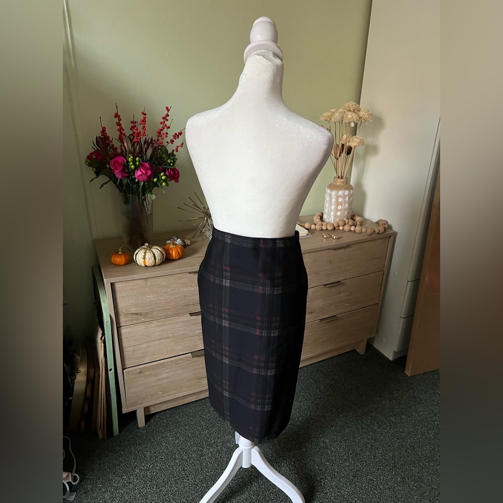 MAX STUDIO Dark Plaid Stretch Midi Knee-Length Pencil Modest High-Waist Skirt M - Picture 9 of 16